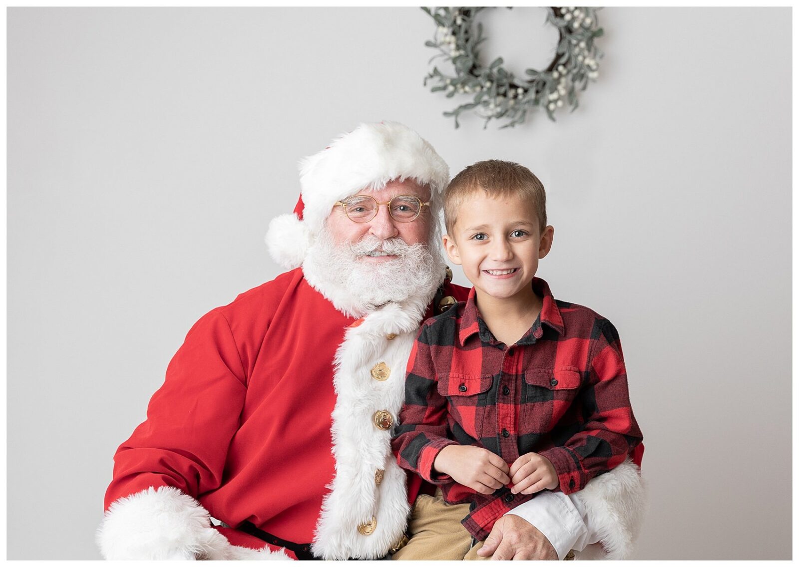 Santa photos in Draper Studio Stephanie Lorraine Photography Blog