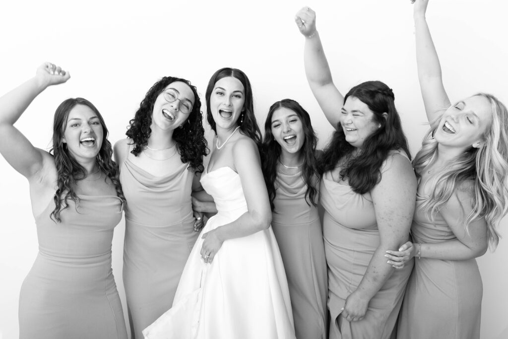 Black and white photo of the bridesmaids at Siempre Utah